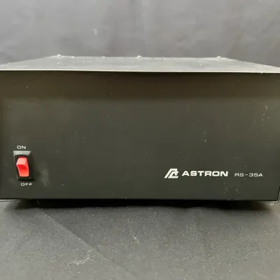 Astron RS-35A Regulated DC Power Supply | Amateur Radio Equipment