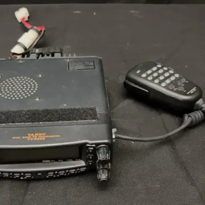 Yaesu FT-8800R Dual Band FM Transceiver | Microphone | Amateur Radio