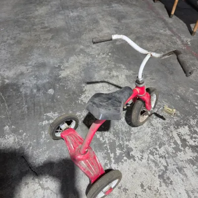 classic vintage metal Hedstrom children's tricycle 70's -80's