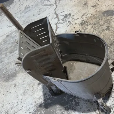 Steel Atlantic mop bucket with squeeze overhanging attachment