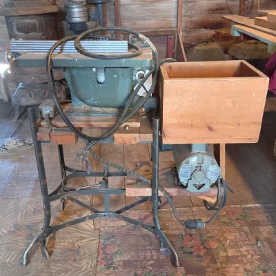 Vintage Sears Craftsman bench table saw