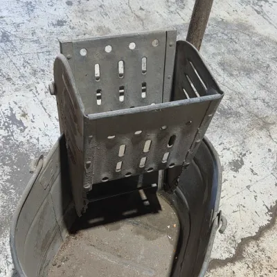 Steel Atlantic mop bucket with squeeze overhanging attachment