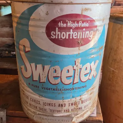 Vintage Sweetex Pure Vegetable Shortening metal can made by Procter & Gamble