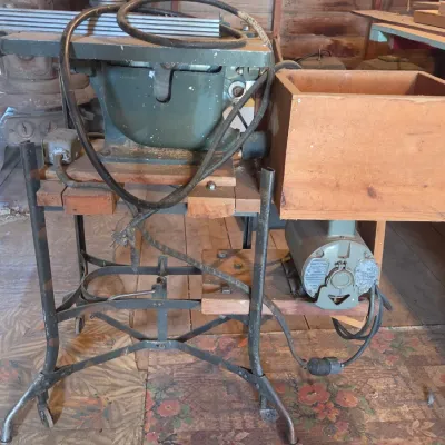 Vintage Sears Craftsman bench table saw