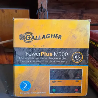 Gallagher Power plus M300 electric fence charger -