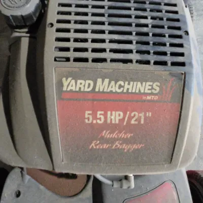 Yard Machines 5.5 HP 21" Mower with Mulcher / rear bagger - Needs minor repairs