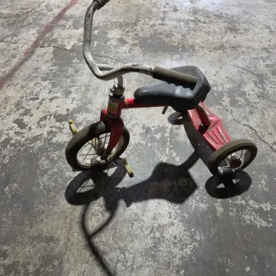 classic vintage metal Hedstrom children's tricycle 70's -80's