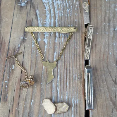Vintage men's Gold toned Tie clips and more
