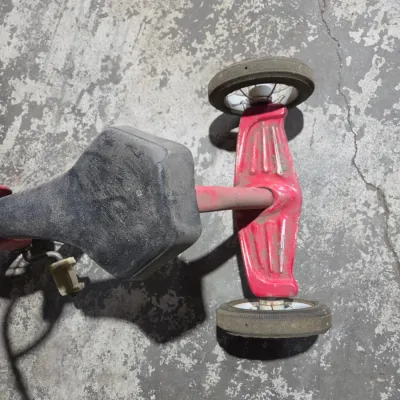 classic vintage metal Hedstrom children's tricycle 70's -80's