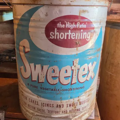 Vintage Sweetex Pure Vegetable Shortening metal can made by Procter & Gamble