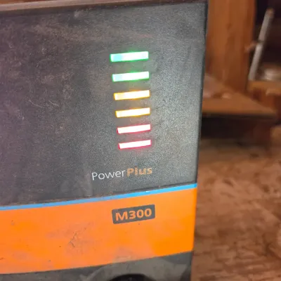 Gallagher Power plus M300 electric fence charger -