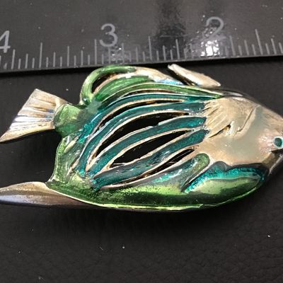 Silver Tone Vintage Enamel Angel Fish Brooch pin