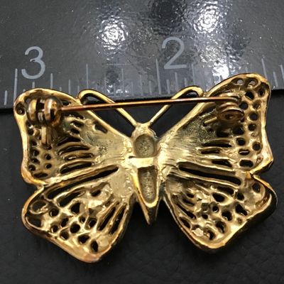 Vintage Rhinesrone Gold Tone Rhinestone Brooch
