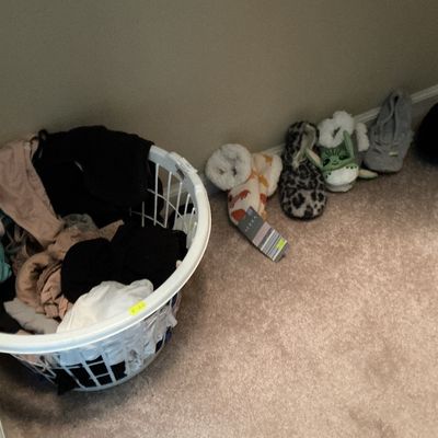 Sale Photo Thumbnail #37: Slippers, clothing