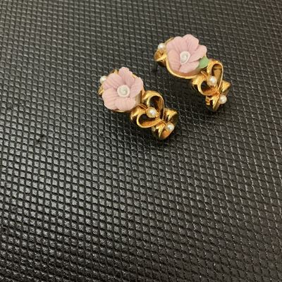 Vintage Avon Gold Tone Floral Porcelain Rose Pierced Hoop Earrings