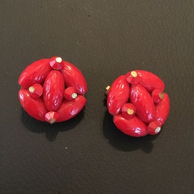 Vintage Red Molded Beaded Cluster Germany Clip-On Earrings