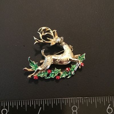 Vintage Gold Tone Christmas Reindeer & Holly Brooch Pin
