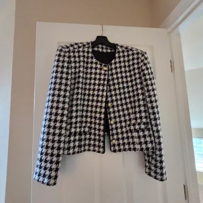 Sale Photo Thumbnail #139
