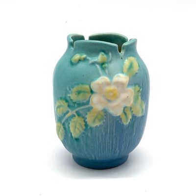 4 1/2  in. Roseville Whiterose vase