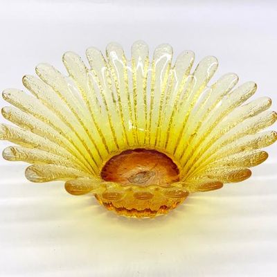 Vtg. Blenko  Daisy bowl, 7 1/2 in. diameter