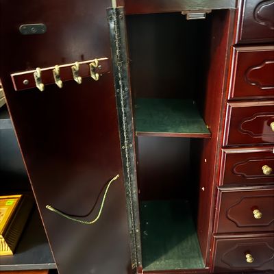 Sale Photo Thumbnail #323