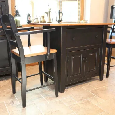 KITCHEN ISLAND AND CHAIRS