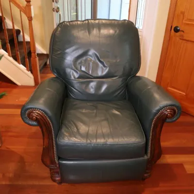 LEATHER RECLINER