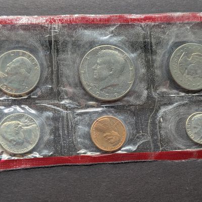 Sale Photo Thumbnail #76: 1979-D Only U.S. Uncirculated Mint Set with Susan B. Anthony Dollar, No Envelope