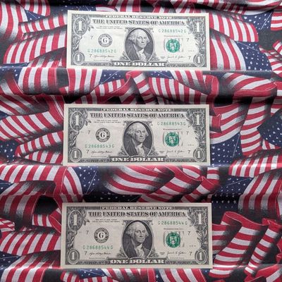 Sale Photo Thumbnail #299: (3) 2021 Series United States Federal Reserve Notes in Consecutive Order