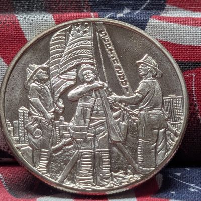 Sale Photo Thumbnail #121: 1 Troy Oz. .999 Silver September 11, 2001 Commemorative Round