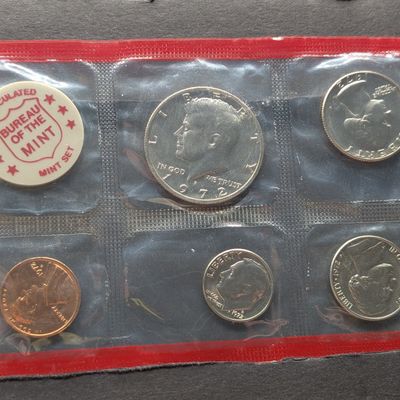 Sale Photo Thumbnail #58: 1972-D Only U.S. Uncirculated Mint Set, No Envelope