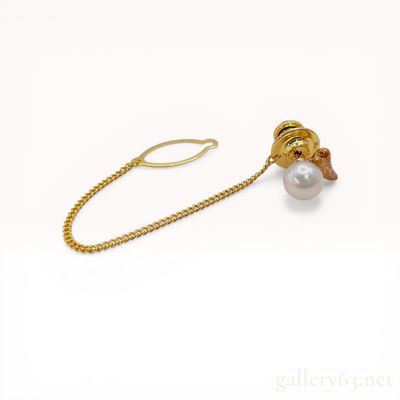 Sale Photo Thumbnail #395: Mikimoto 18K Yellow Gold and Cultured Pearl Tie Tack