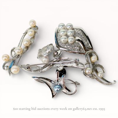 Sale Photo Thumbnail #437: A Group of Six Vintage Silver-Toned and Cultured Pearl Brooches and Pins