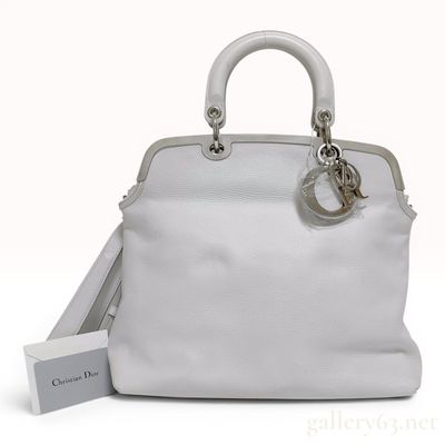 Sale Photo Thumbnail #362: Christian Dior White Grained Leather Granville Frame Bag