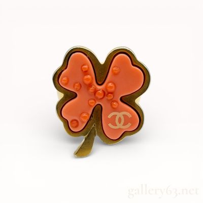Sale Photo Thumbnail #462: Chanel 2003 Spring 03P 24K Gold Plated Clover Ring Size 7