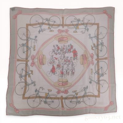 Sale Photo Thumbnail #476: Hermes Les Becanes Silk Scarf 70cm