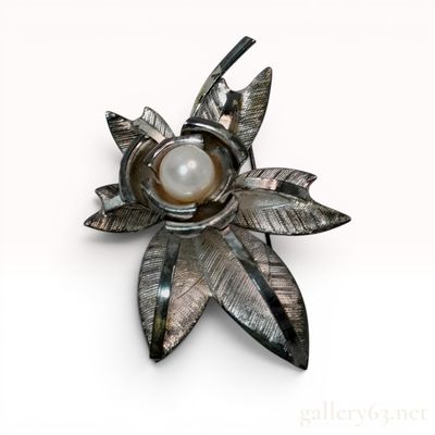 Sale Photo Thumbnail #99: Vintage Silver Floral Spray Brooch with Central Pearl