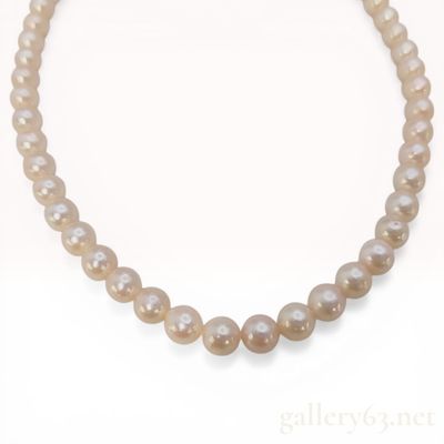 Sale Photo Thumbnail #316: Cultured Freshwater Pearl Necklace with Silver Floral Clasp