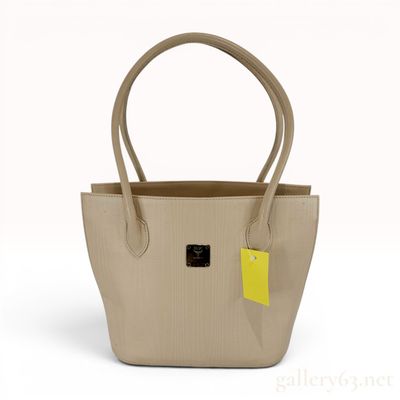 Sale Photo Thumbnail #273: Vintage MCM Lizard-Embossed Leather Shoulder Tote Bag