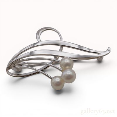 Sale Photo Thumbnail #107: Mikimoto Sterling Silver and Akoya Cultured Pearl Brooch