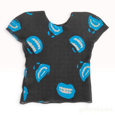 Sale Photo Thumbnail #280: Issey Miyake me Line Black Pleated Short Sleeve Top with Mouth Print