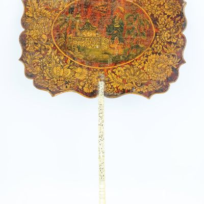 Sale Photo Thumbnail #379: Antique Asian Chinoiserie Decorated Face Screen