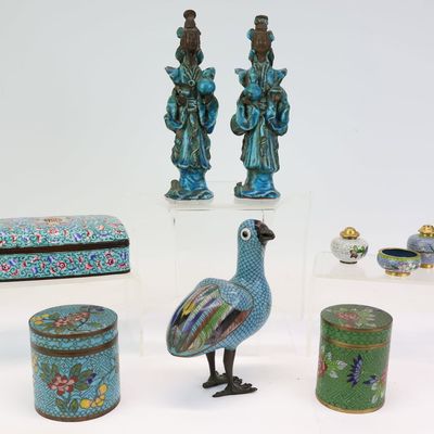 Sale Photo Thumbnail #363: Group of Assorted Asian Table Articles