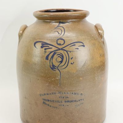 Sale Photo Thumbnail #226: Five-Gallon Blue Bee Decorated Detroit, Michigan Stoneware Crock