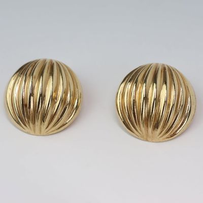 Sale Photo Thumbnail #84: Pair of 14k Gold Ribbed Ball Form Clip Earrings