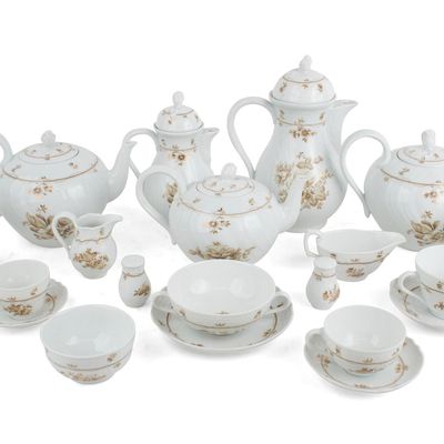 Sale Photo Thumbnail #123: Group of Hutschenreuther Dresden Meersburg Tea Services