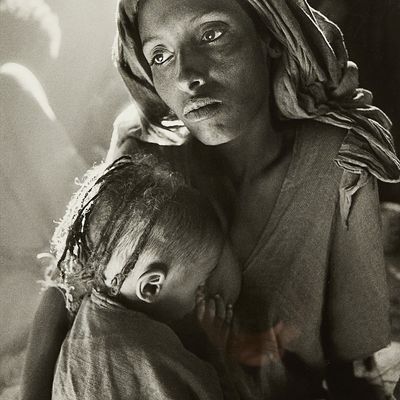Sale Photo Thumbnail #148: Salgado "Children's Ward in Korem Refuge Camp" GSP