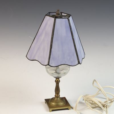 Small Leaded Slag Glass and Opalescent Glass Boudoir Lamp