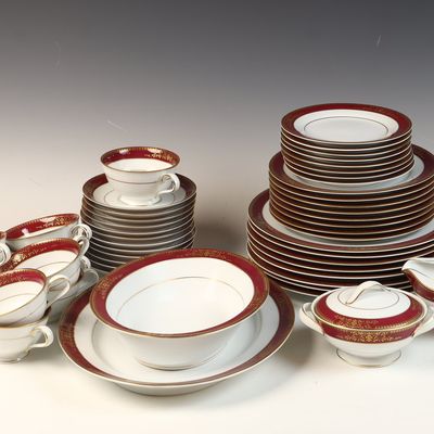 A Set of Noritake Goldmere Porcelain Dinnerware