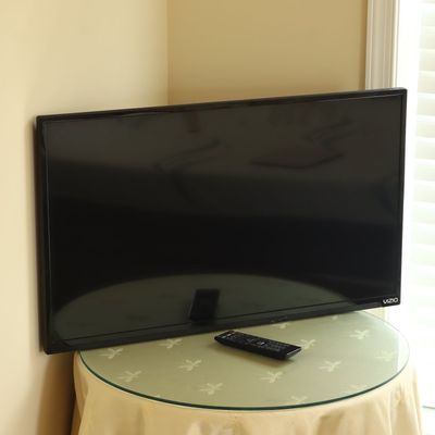 Vizio 32-Inch Class 1080p Full HD LED Smart TV Model D32x-D1